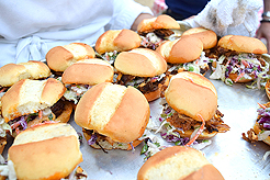 LAURELHURST SALMON BAKE 2017